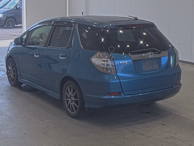 HONDA FIT SHUTTLE