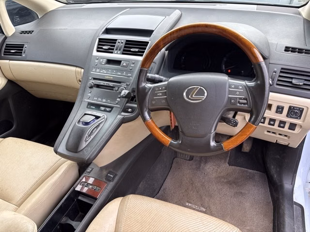 TOYOTA SAI