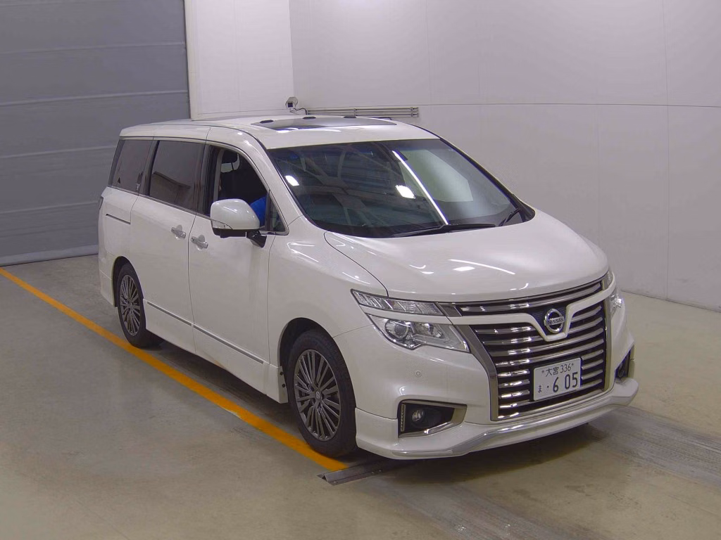 NISSAN ELGRAND
