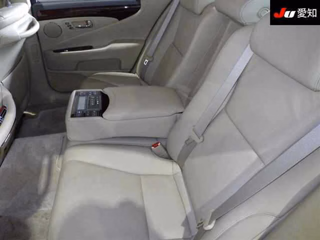 LEXUS LS460