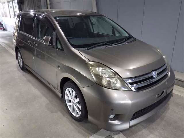 TOYOTA ISIS