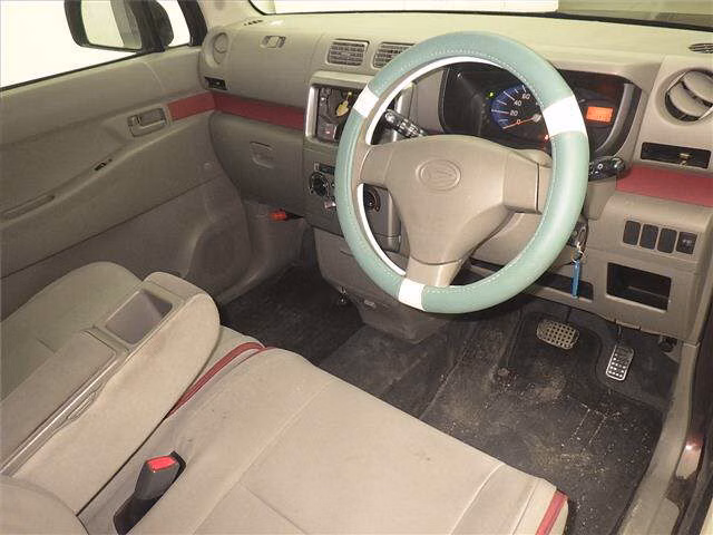 DAIHATSU MOVE CONTE