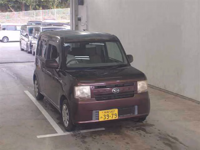 DAIHATSU MOVE CONTE