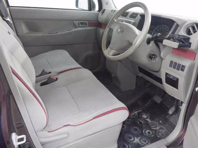 DAIHATSU MOVE CONTE