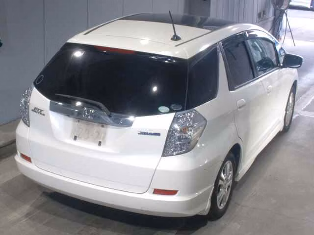 HONDA FIT SHUTTLE