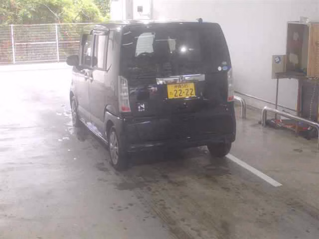 HONDA N-BOX