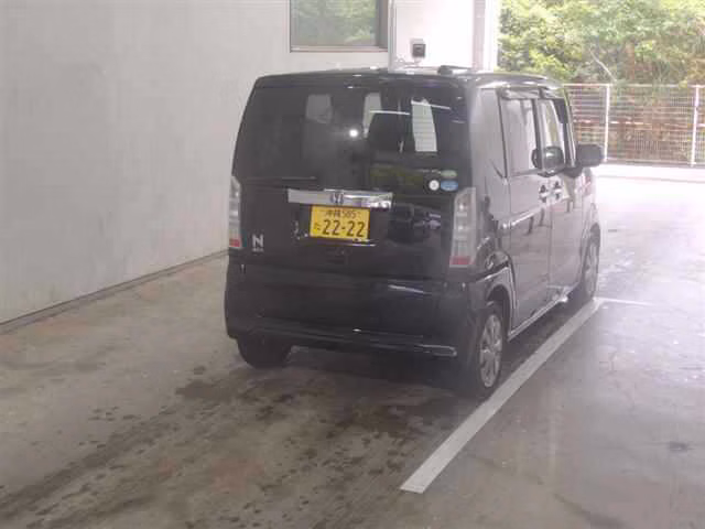 HONDA N-BOX