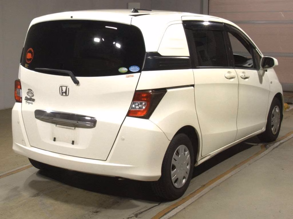 HONDA FREED SPIKE