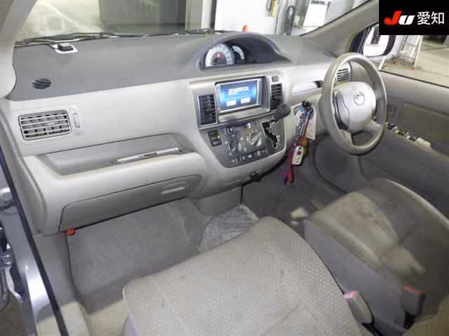 TOYOTA RAUM