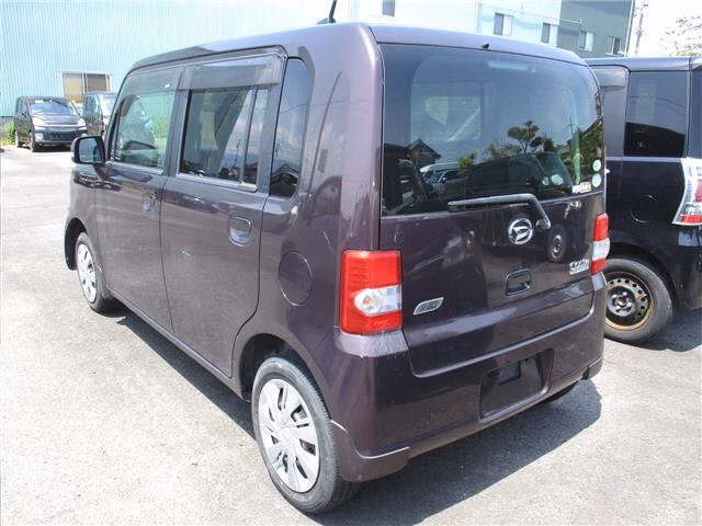DAIHATSU MOVE CONTE