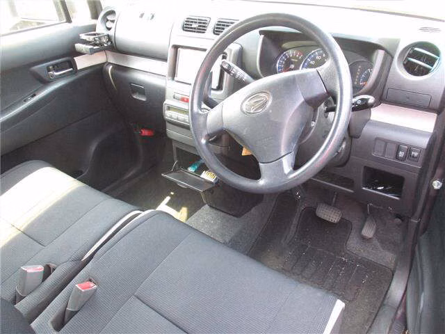 DAIHATSU MOVE CONTE