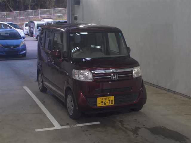 HONDA N-BOX