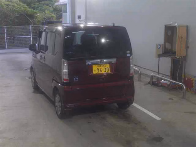 HONDA N-BOX