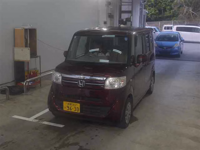 HONDA N-BOX