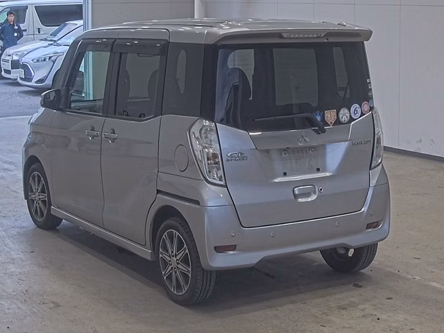 MITSUBISHI EK SPACE