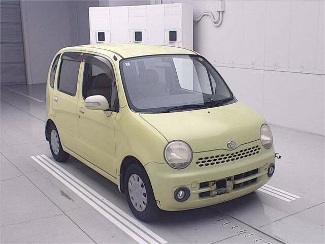 DAIHATSU MOVE LATTE