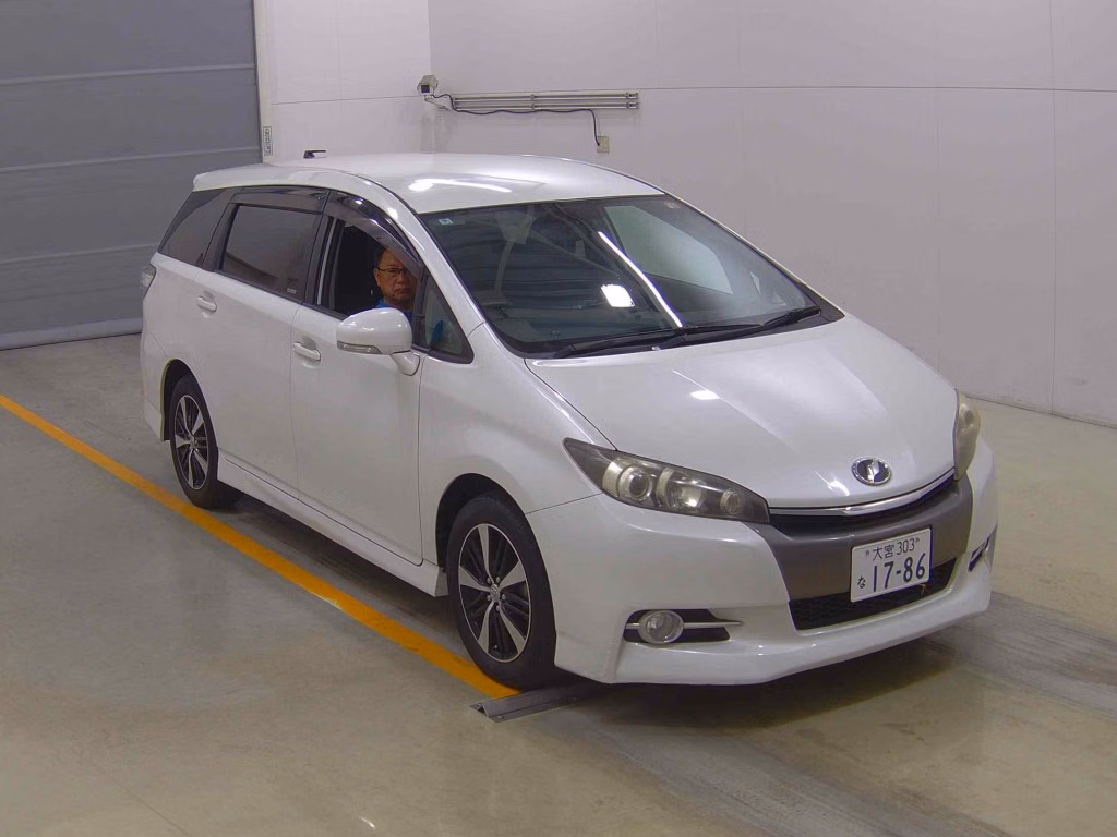 TOYOTA WISH