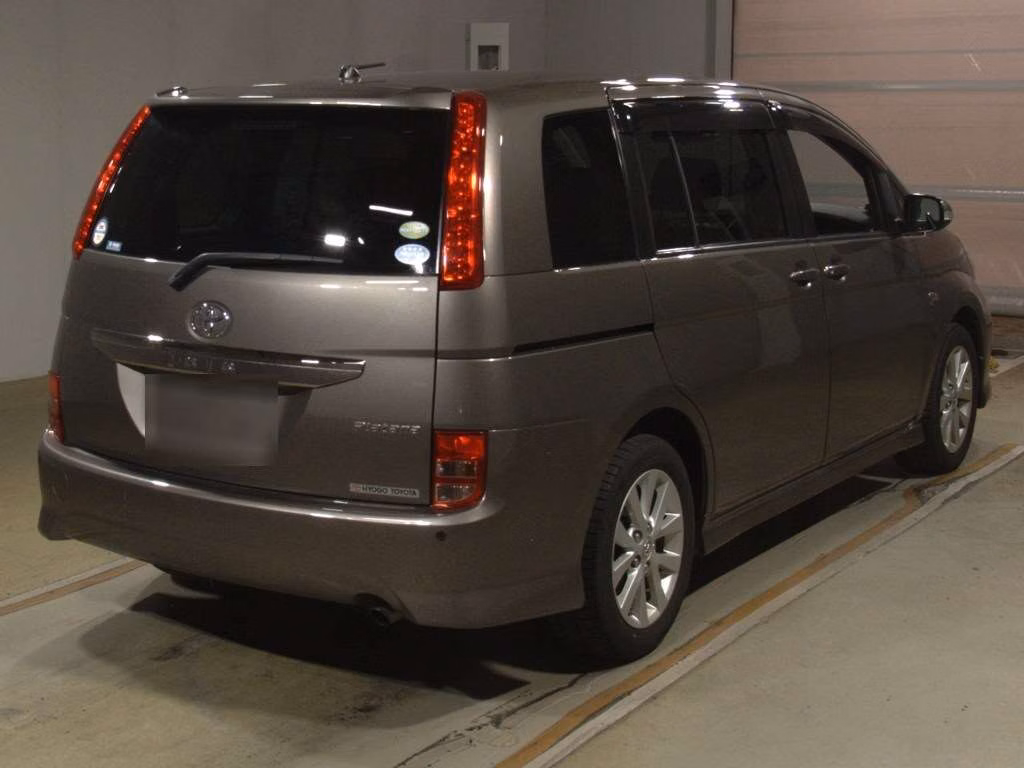TOYOTA ISIS