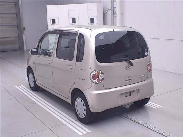 DAIHATSU MOVE LATTE