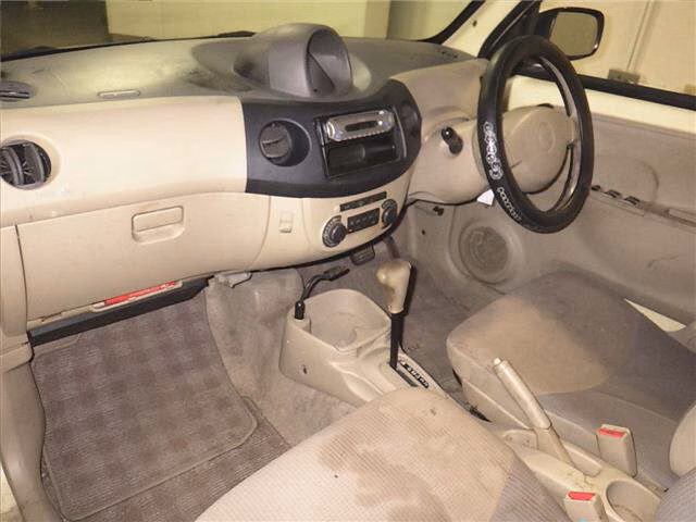 DAIHATSU ESSE