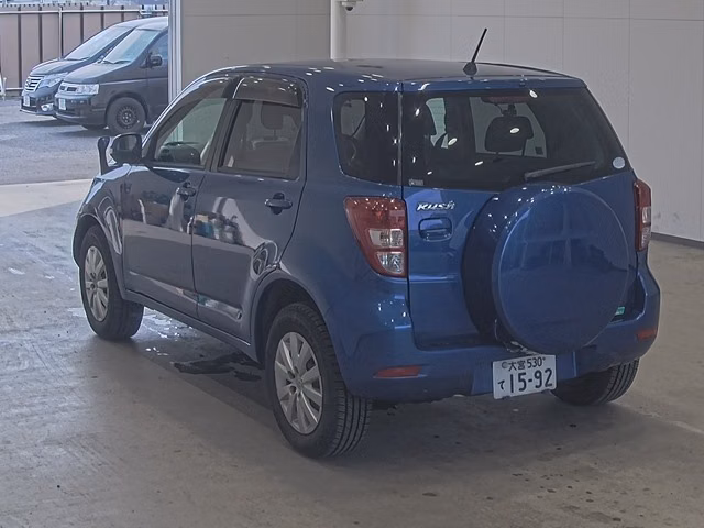 TOYOTA RUSH