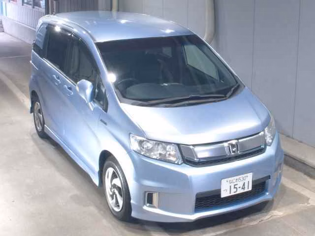 HONDA FREED SPIKE