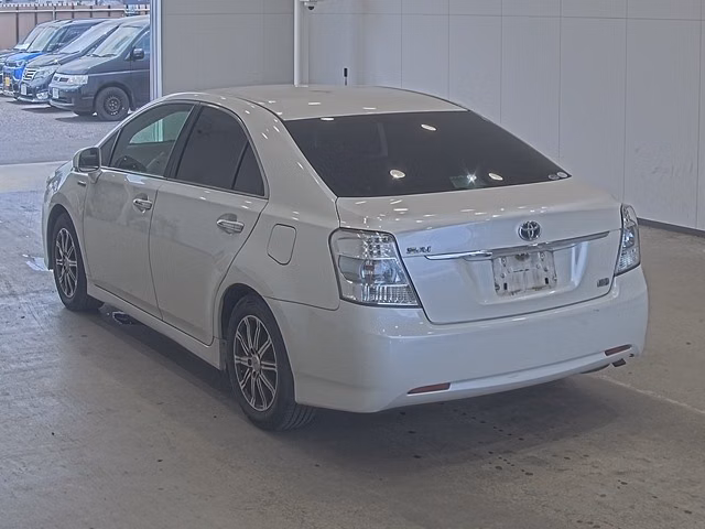 TOYOTA SAI