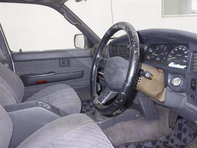 TOYOTA HILUX SURF