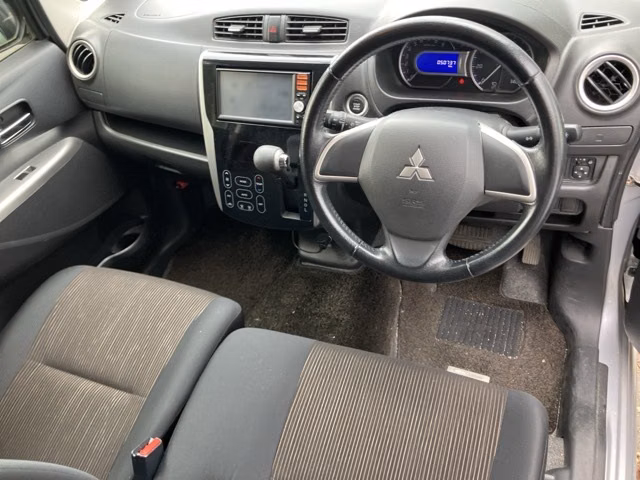 MITSUBISHI EK CUSTOM