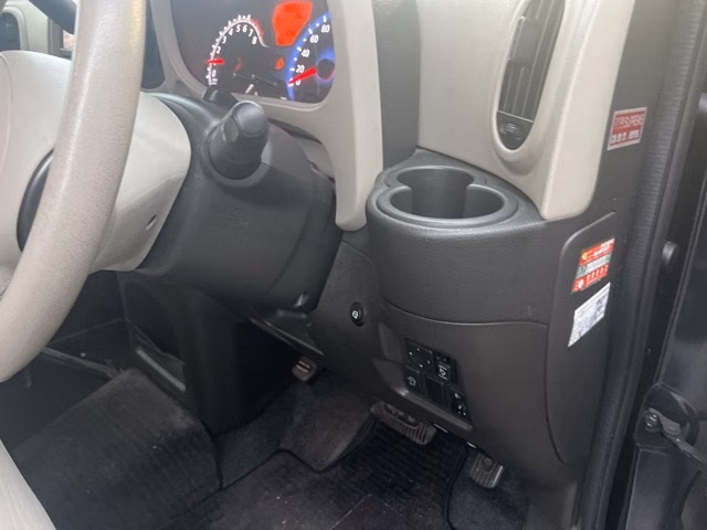 NISSAN CUBE