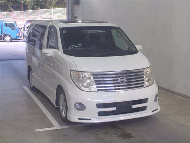 NISSAN ELGRAND