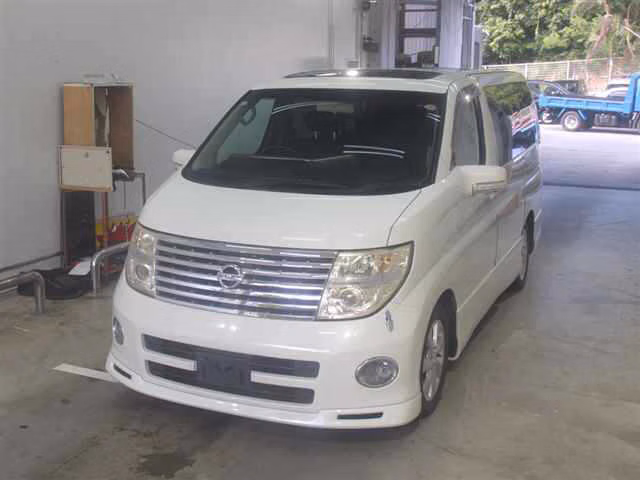 NISSAN ELGRAND