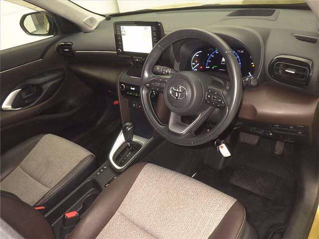 TOYOTA YARIS CROSS