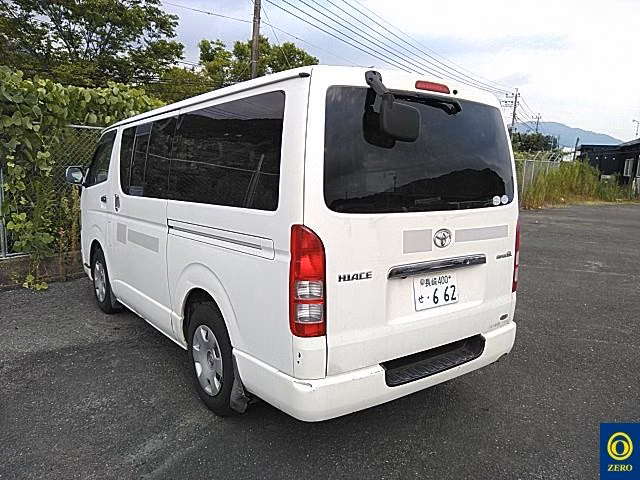 TOYOTA REGIUS ACE