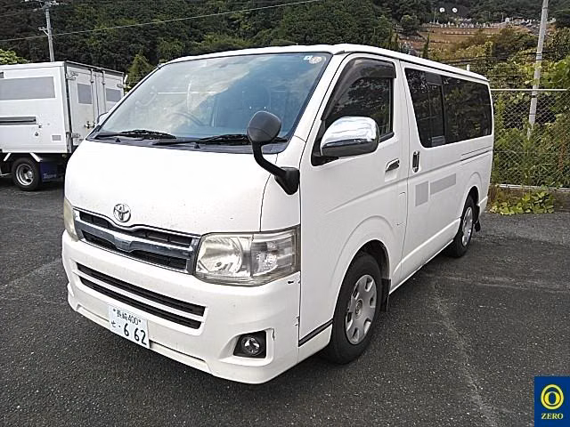 TOYOTA REGIUS ACE