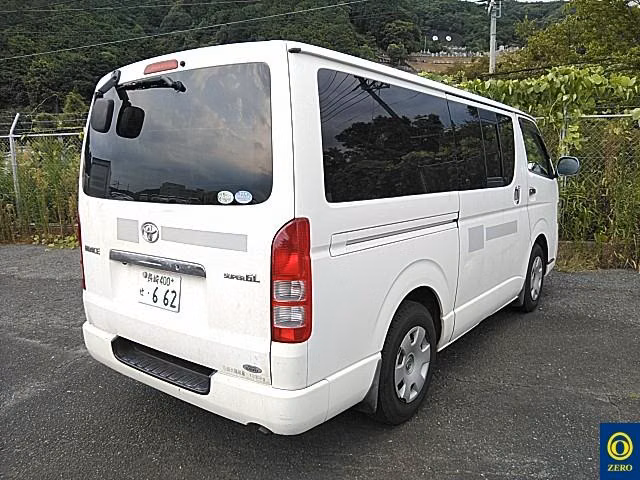 TOYOTA REGIUS ACE