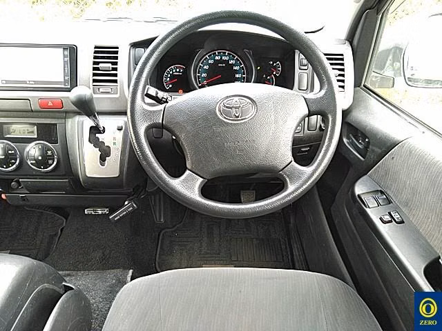 TOYOTA REGIUS ACE