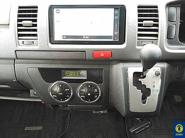 TOYOTA REGIUS ACE