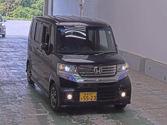 HONDA N-BOX