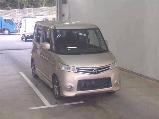 NISSAN ROOX