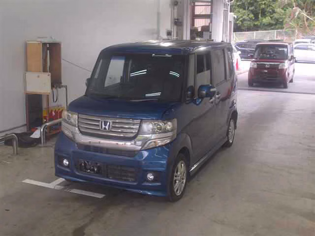 HONDA N-BOX