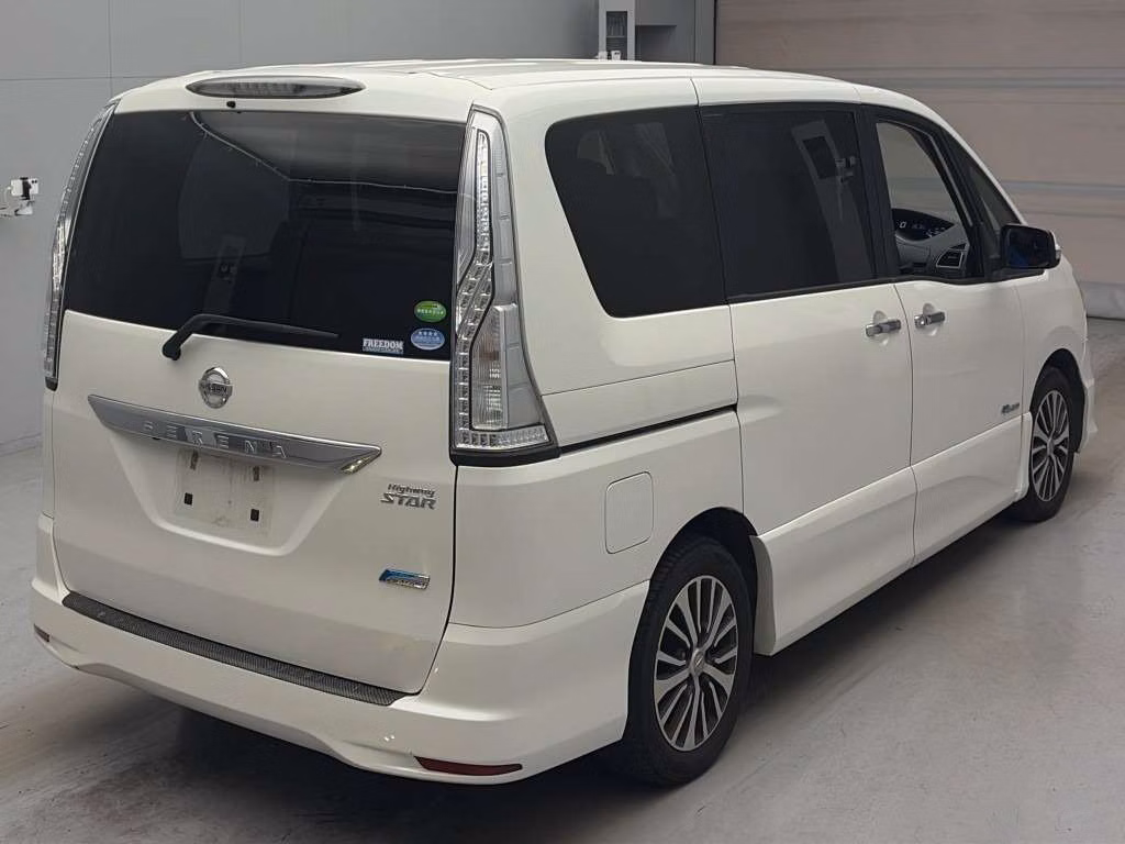 NISSAN SERENA