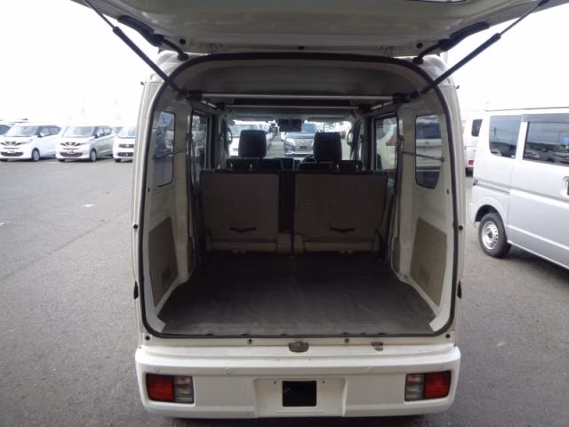 NISSAN NV100 CLIPPER
