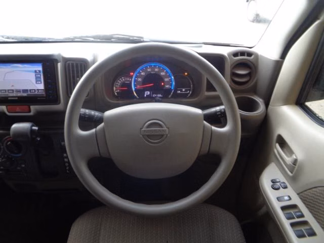 NISSAN NV100 CLIPPER