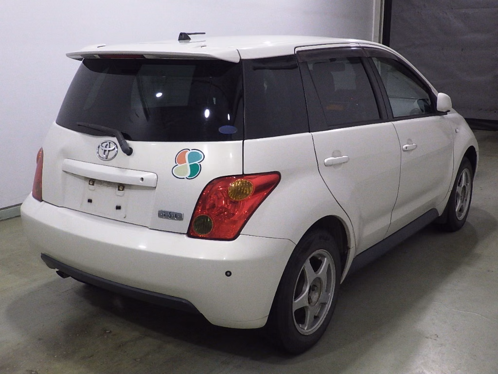 TOYOTA IST