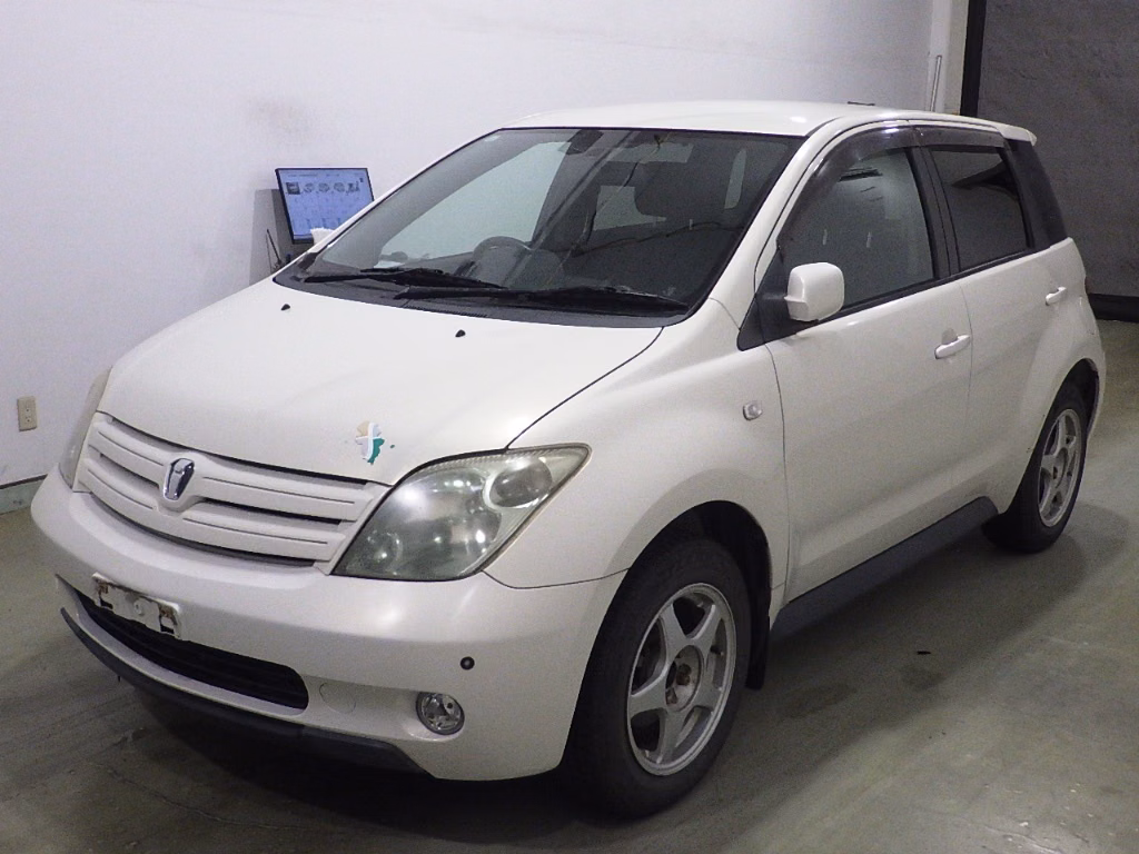 TOYOTA IST