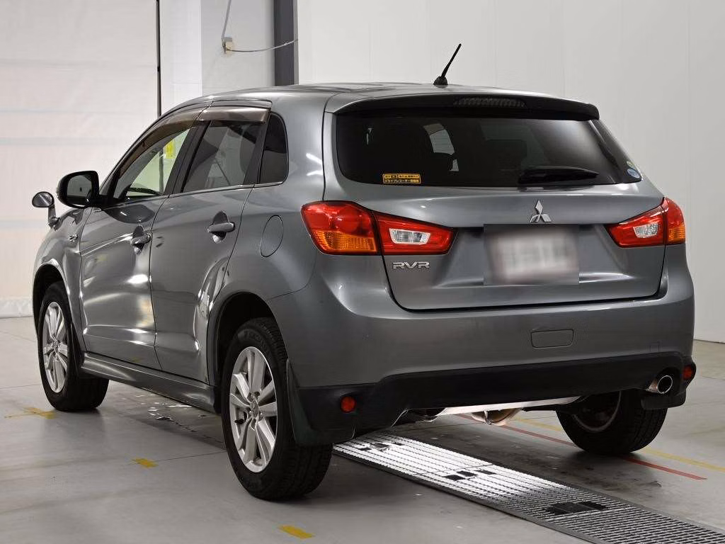 MITSUBISHI RVR
