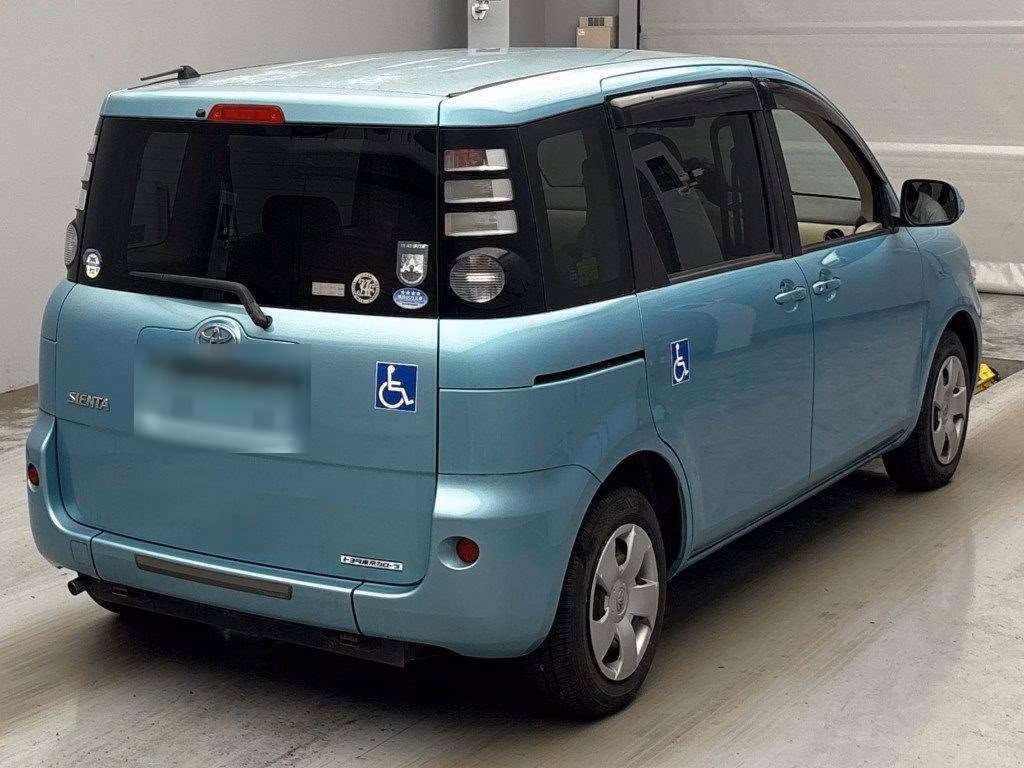 TOYOTA SIENTA