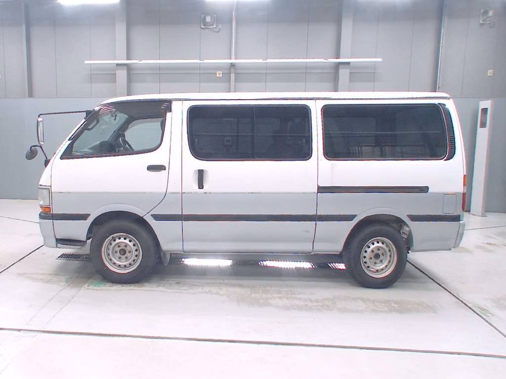 TOYOTA REGIUS ACE