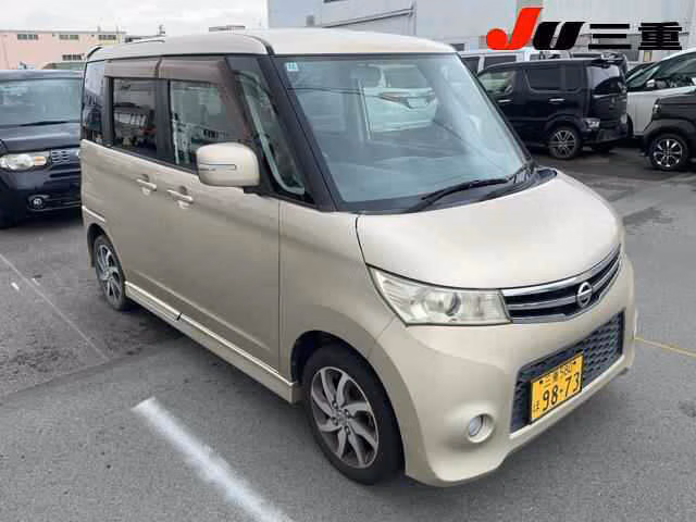NISSAN ROOX